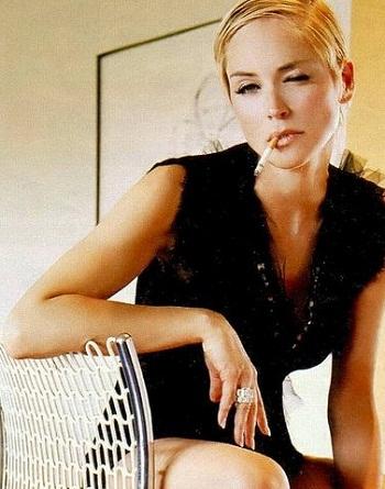 Честит рожден ден на Sharon Stone, която днес става на 60 | Радио 1 Рок ...