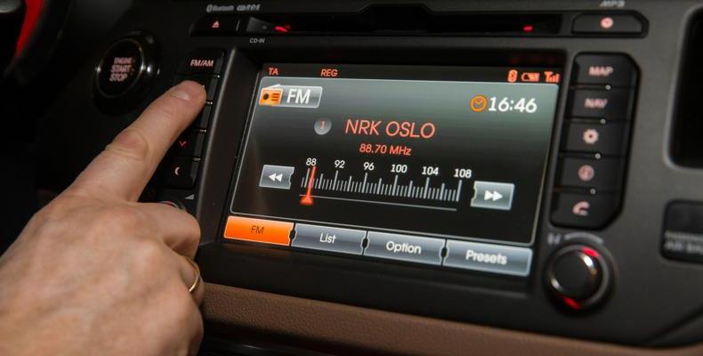 Норвегия уби FM радиото