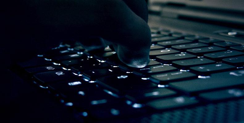 ФБР обявиха рекордна награда от 3 млн. за издирване на хакер