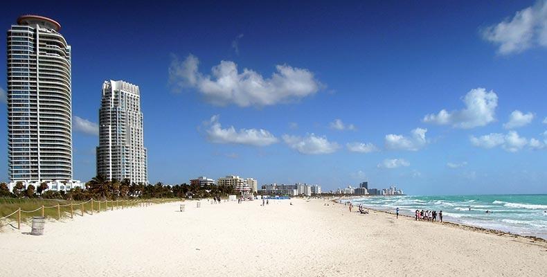 50 автомата за безплатен слънцезащитен лосион инсталираха в Маями бийч