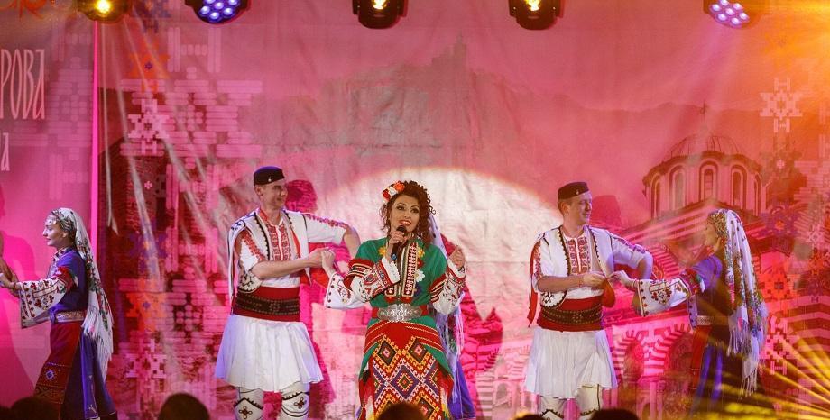 300 гости аплодираха Галина Димитрова на концерт-промоцията на дебютния ѝ албум „Защото съм жена“