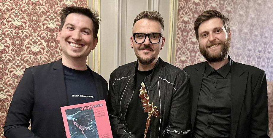 Графа спечели първия си “Икар” Графа спечели първия си “Икар”