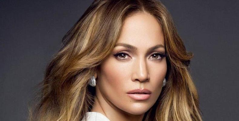 Jennifer Lopez представи нова песен и получи специалната награда 