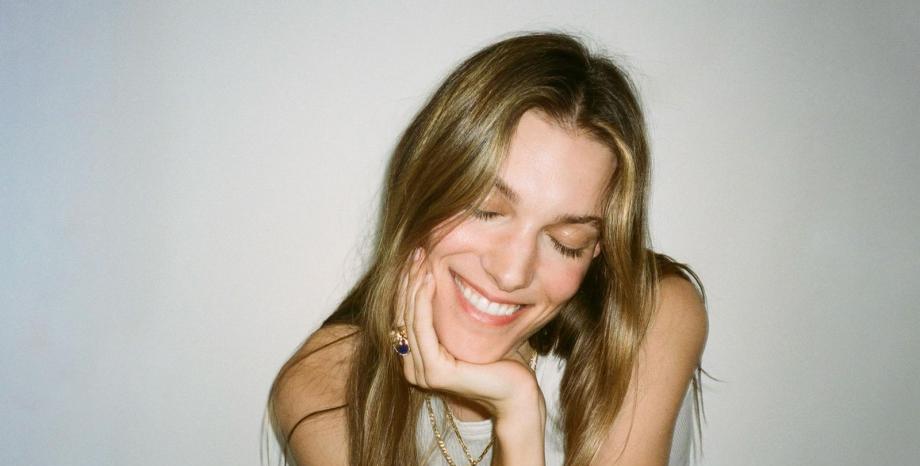 Charlotte Cardin завладя Европа с хита си „Feel Good“ Charlotte Cardin завладя Европа с хита си „Feel Good“