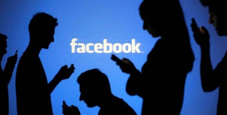Facebook с близо 2 милиарда потребители