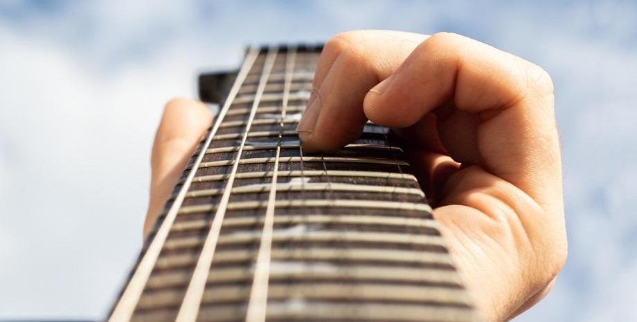 Учени: Умовете на китаристите са различни