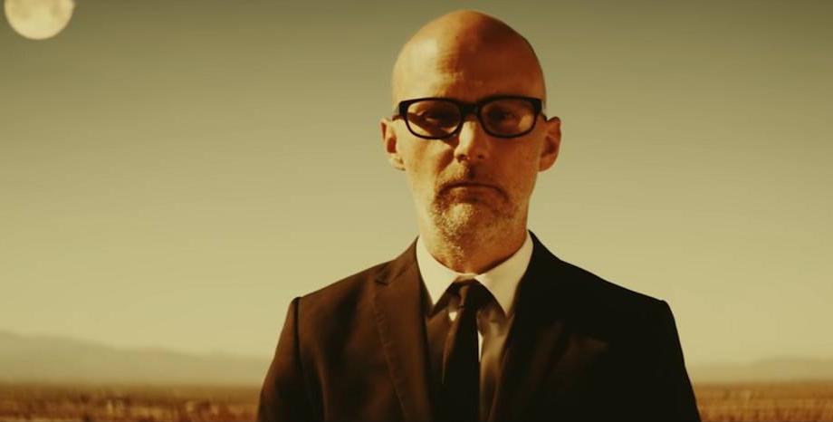 Moby преиздава сингъла си 