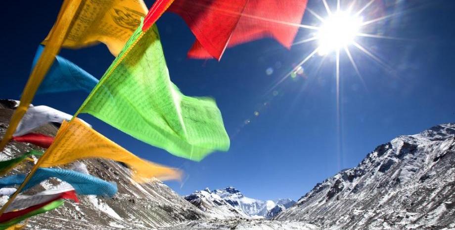 Китай инсталира най-високата метеорологична станция в света на Еверест