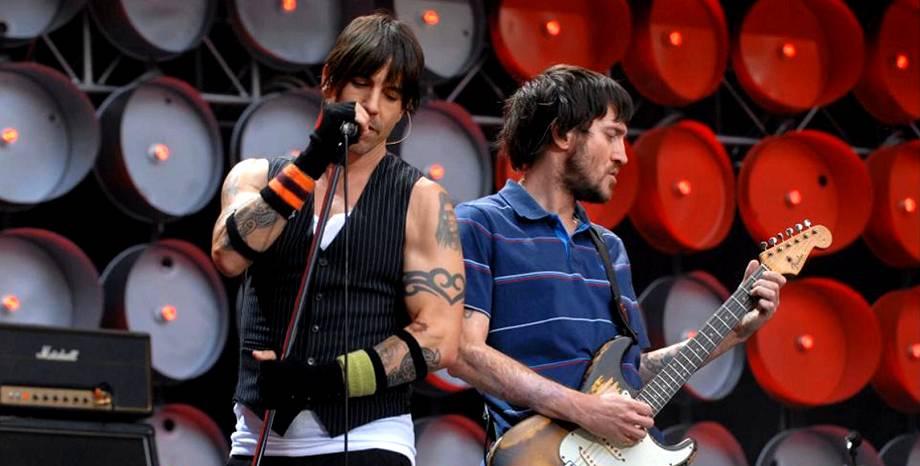 Red Hot Chili Peppers ще забият на Billboard Music Awards в неделя