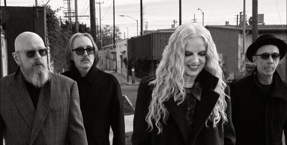 Garbage издават днес новия албум „Let All That We Imagine Be The Light“