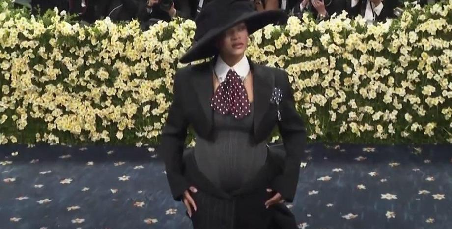 Rihanna е в очакване на третото си дете Rihanna е в очакване на третото си дете