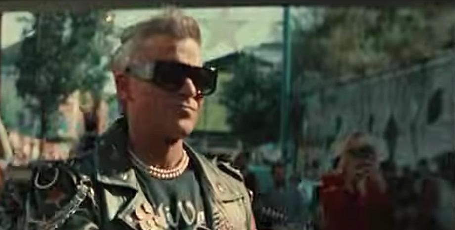 Robbie Williams представя видеото към „Rocket“ - пилотната песен от предстоящия му нов албум BRITPOP Robbie Williams представя видеото към „Rocket“ - пилотната песен от предстоящия му нов албум BRITPOP