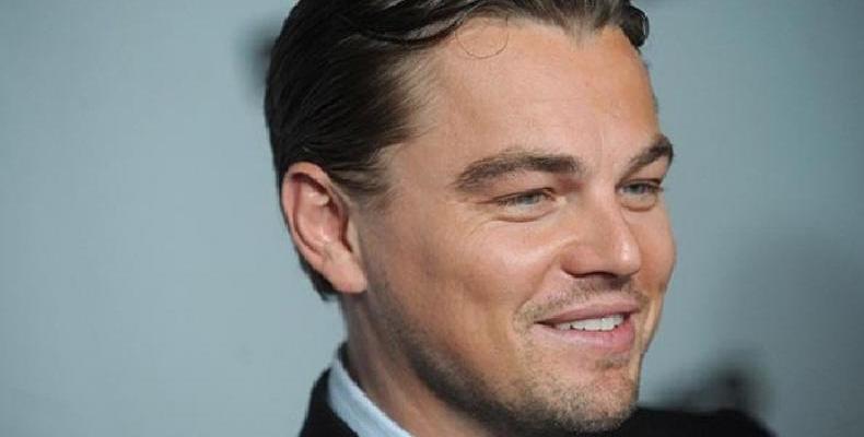 Үштік порно: бір еркек және үш әйел