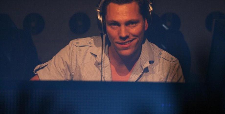 Tiësto пусна супер заявка за лятото - „Drifting“ Tiësto пусна супер заявка за лятото - „Drifting“