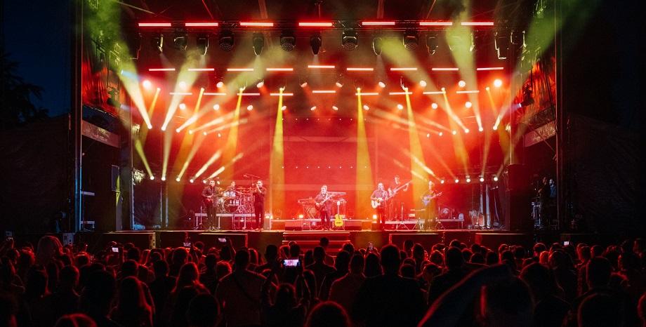Финал с бурни овации и ритми: Gipsy Kings разтърсиха „Франкофоли“ 2025 Финал с бурни овации и ритми: Gipsy Kings разтърсиха „Франкофоли“ 2025