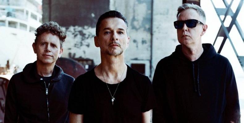 Depeche Mode отмениха концерт заради заболяване на Дейв Геън