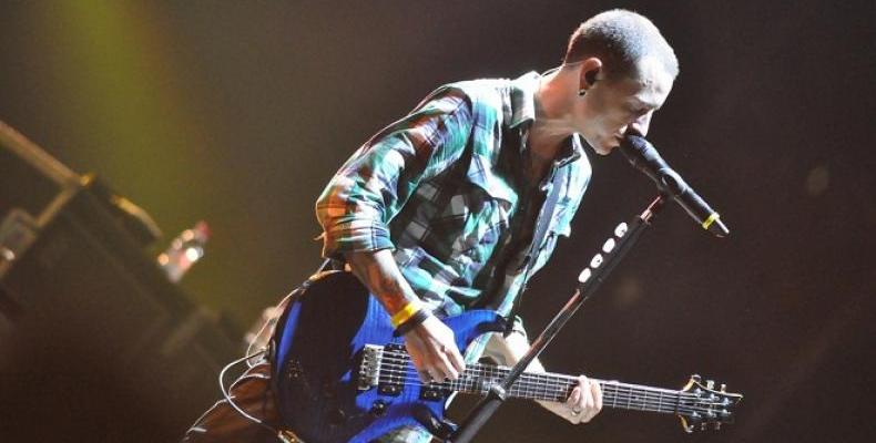 Вокалистът на Linkin Park Честър Бенингтън си отиде на 41-годишна възраст