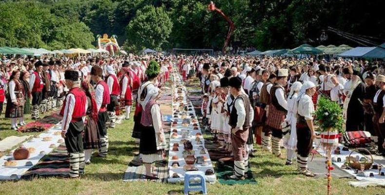 Най-голямата традиционна българска сватба - с 4000 гости!
