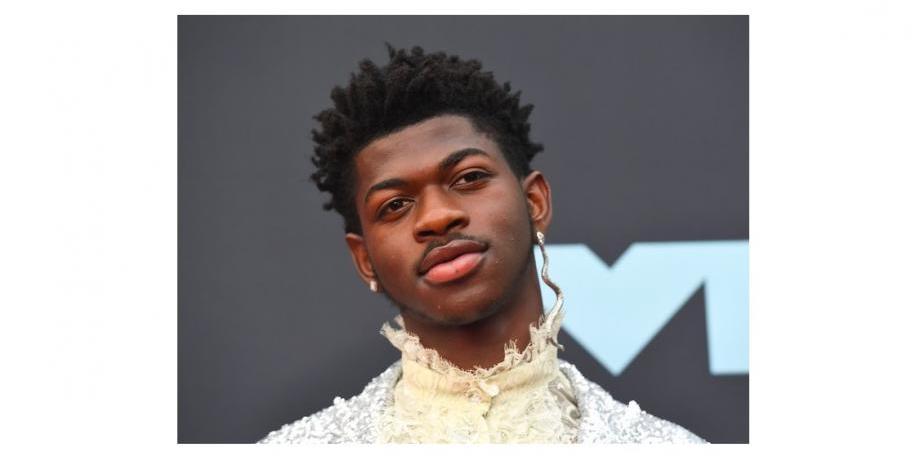 Lil Nas X с песен към саундтрака на “Ченгето от Бевърли Хилс 4”