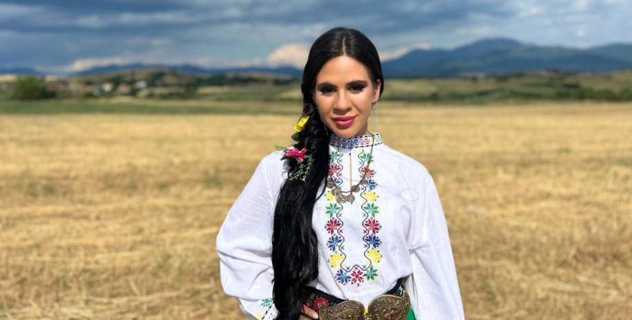 Фолклорната изпълнителка Мелек Ерен с премиера на „Щом решиш да се йожениш“ Фолклорната изпълнителка Мелек Ерен с премиера на „Щом решиш да се йожениш“