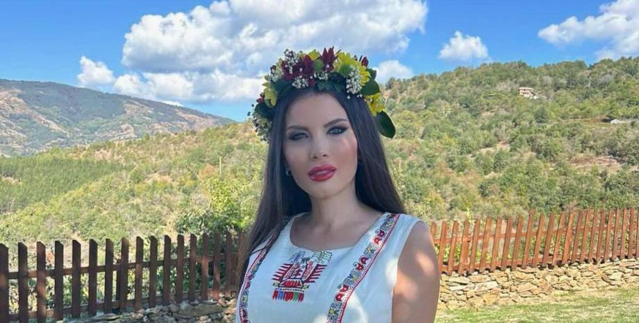 Теодора посвети песен на майка си Теодора с нова фолклорна песен, посветена на майка ѝ