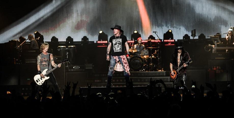 София става „Paradise City“ – дългоочакваният концерт на Guns N' Roses е днес София става „Paradise City“ – дългоочакваният концерт на Guns N' Roses е днес