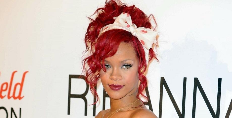 Rihanna влезе в клуба на милиардерите, но не благодарение на музиката си Rihanna влезе в клуба на милиардерите, но не благодарение на музиката си
