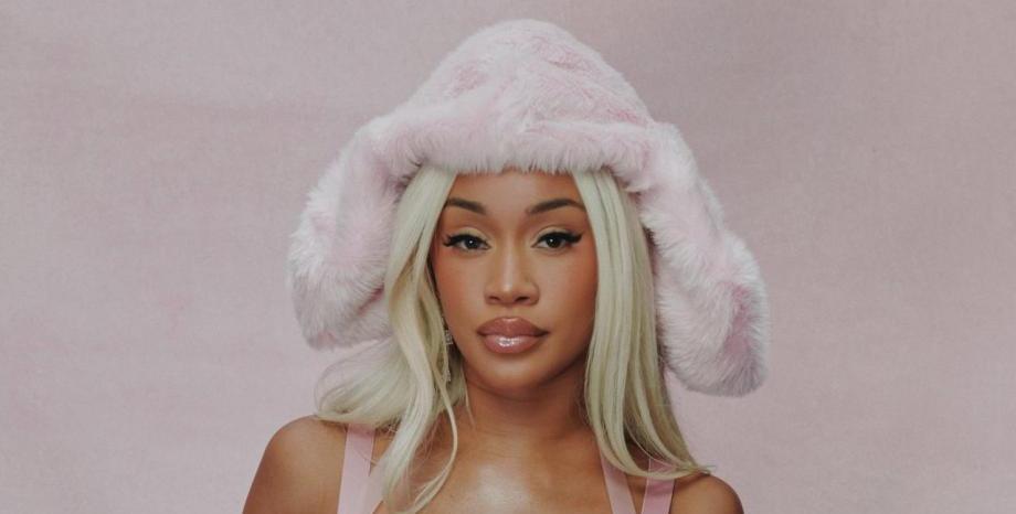 Saweetie издаде горещия миниалбум „HELLA PRESSURE“ и сподели видеото „boffum“ Saweetie издаде горещия миниалбум „HELLA PRESSURE“ и сподели видеото „boffum“