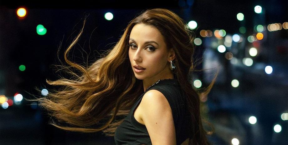 „100-те мечти“ на Михаела Маринова „100-те мечти“ на Михаела Маринова