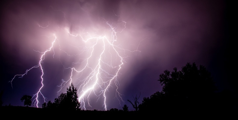 11-thing-about-lightning
