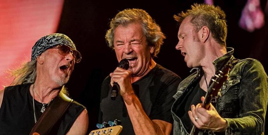 Deep Purple официално приветстваха китариста Simon McBride като постоянен член на групата