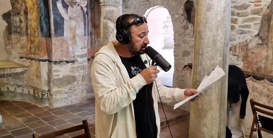 Стефан Вълдобрев и „Обичайните заподозрени“ записаха нова песен в средновековна търновска църква