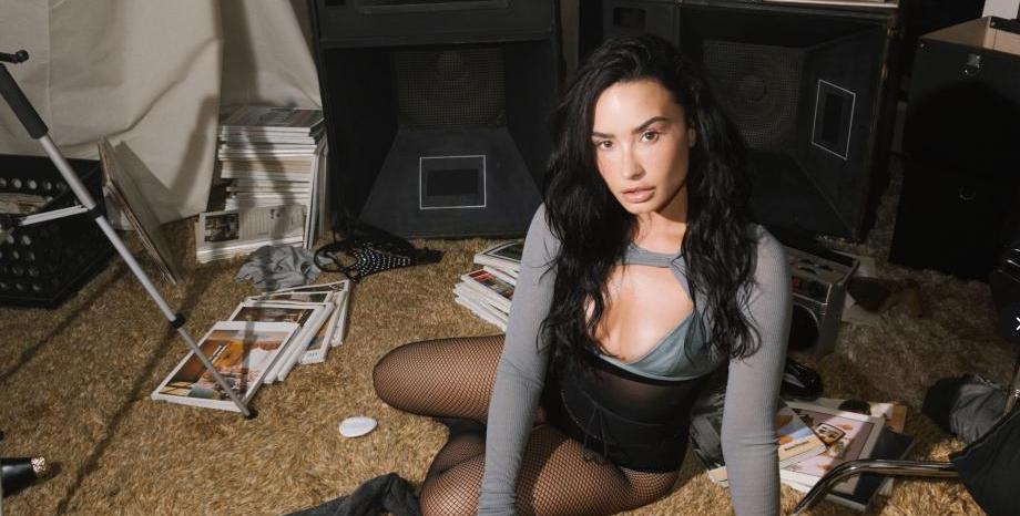 Demi Lovato с нов заразителен сингъл – “Here All Night” е придружен от въздействащ видеоклип