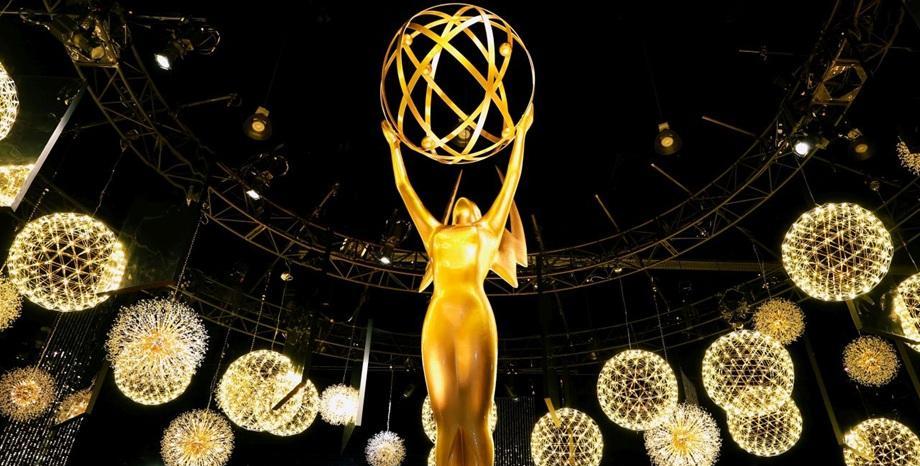 Сериалите „Студиото“ и „Юношество“ спечелиха най-много награди „Еми“ Сериалите „Студиото“ и „Юношество“ спечелиха най-много награди „Еми“