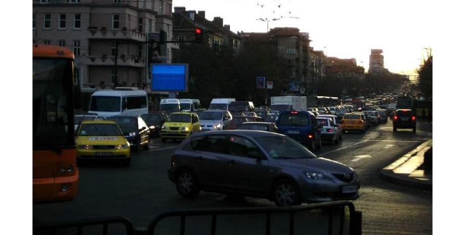 В София: засичат говорещите по телефон шофьори