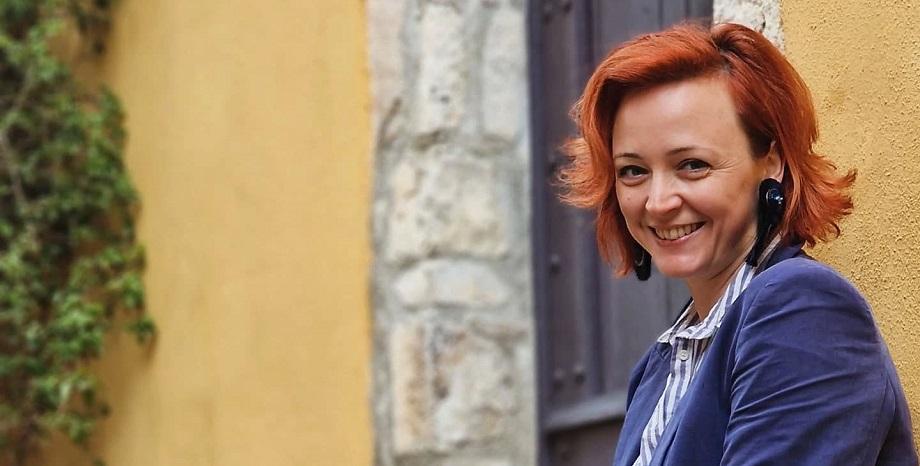 Станислава Айви представя своите 10 любими български песни по БГ Радио 25 Станислава Айви представя своите 10 любими български песни по БГ Радио
