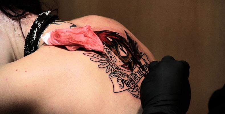 Ужасни татуировки, от които ще ви се доплаче