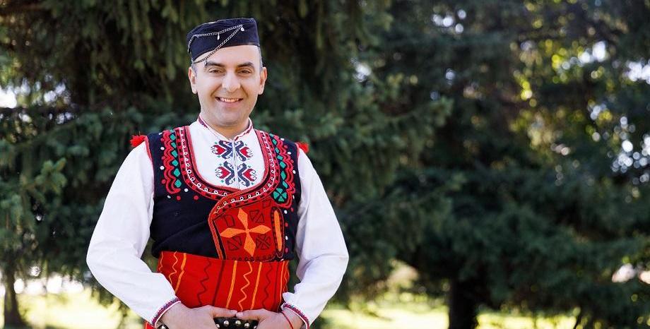 Стоян Петков с дебютен албум