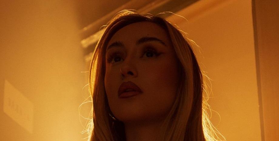„Дишам“ на Дара Екимова с официално видео „Дишам“ на Дара Екимова с официално видео