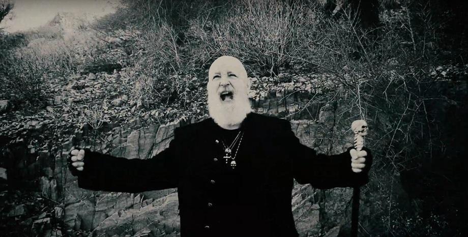 Вижте видеоклипа към „Trial By Fire“ на Judas Priest