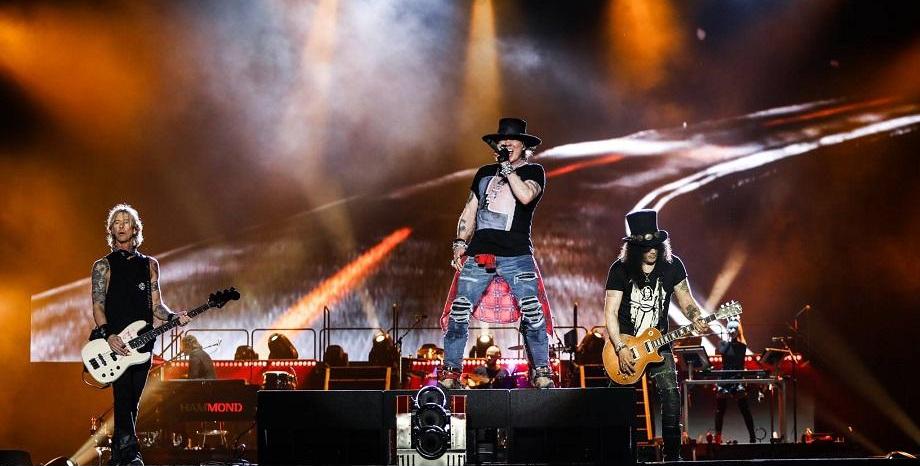 Голяма новина за феновете на Guns N' Roses – Axl Rose, Slash и Duff McKagan забиват в София през лятото