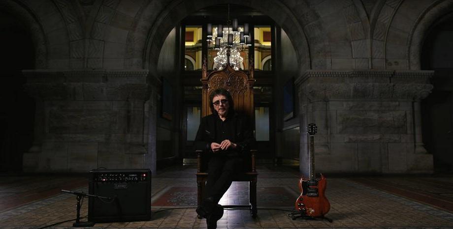 Hard Rock Cafe отказва да върне китара на Tony Iommi, както е било обещано, казва той