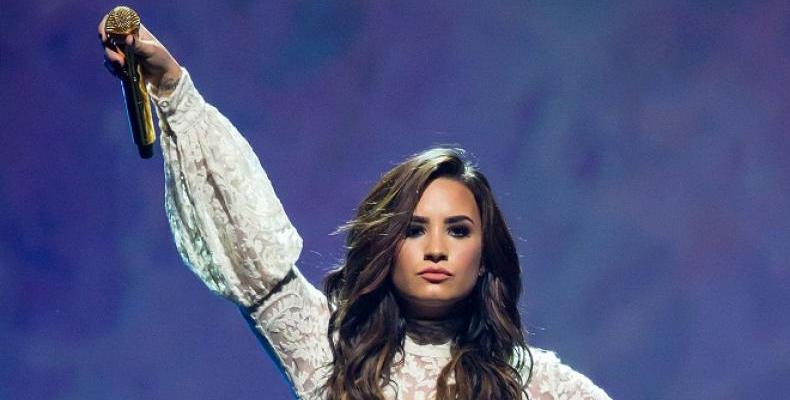 Ново видео от Demi Lovato към сингъла „Tell Me You Love Me”