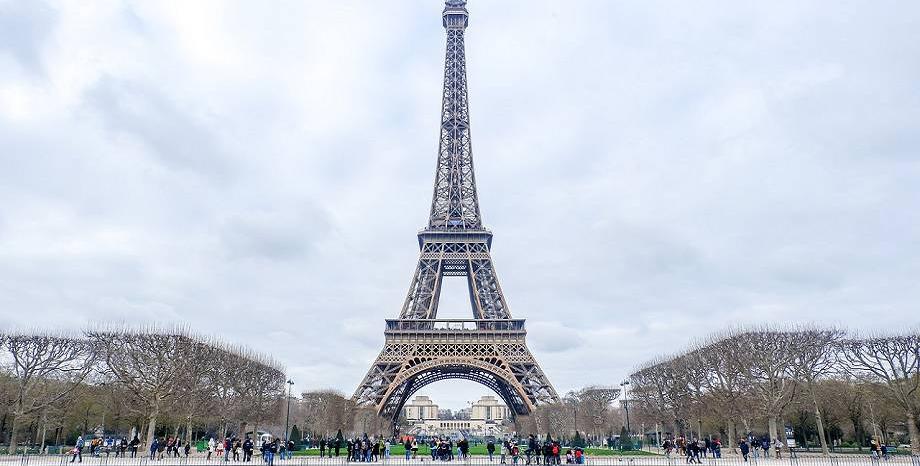 Айфеловата кула отново ще приема туристи