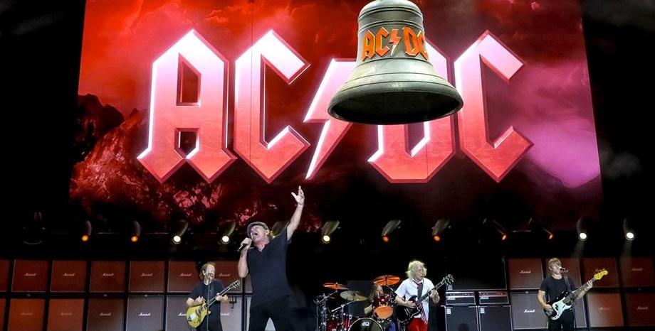 AC/DC на стадионно турне в Северна Америка след близо 10 години